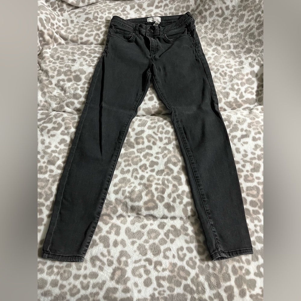 Black Forever 21 push up ankle skinny jeans